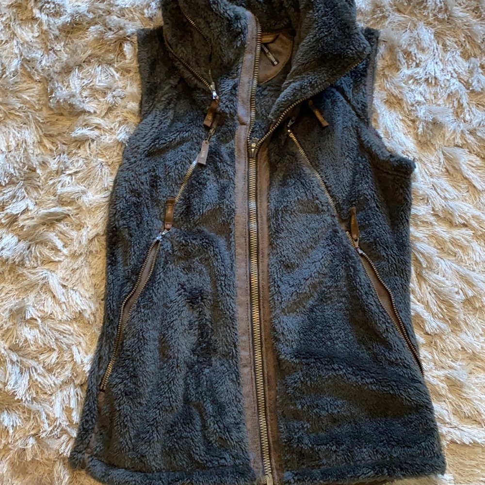 Kuhl Vest